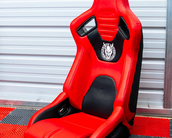 Bucket Style Recline Seat Red & Black