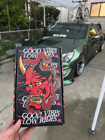 WHAT’S INSIDE THE BOX?