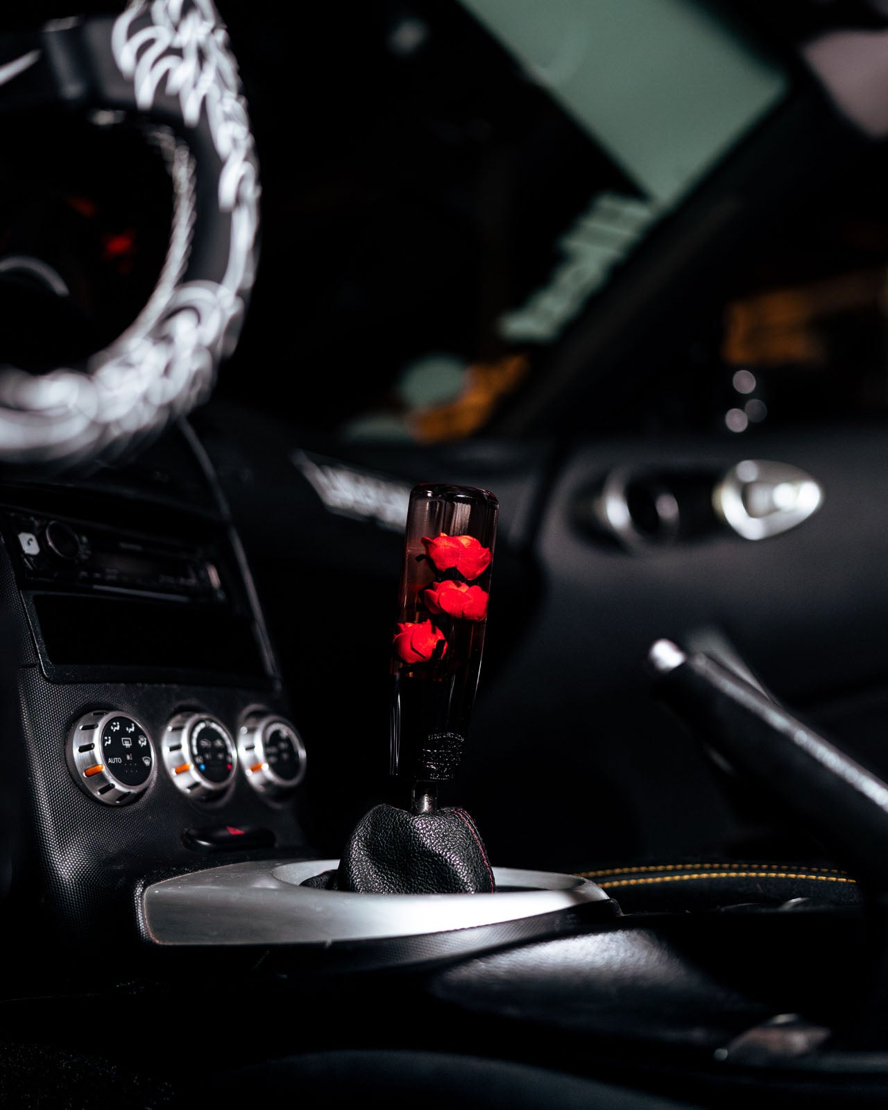Red Deadly Roses Flower Shift Knob | Universal Manual Car Shifter