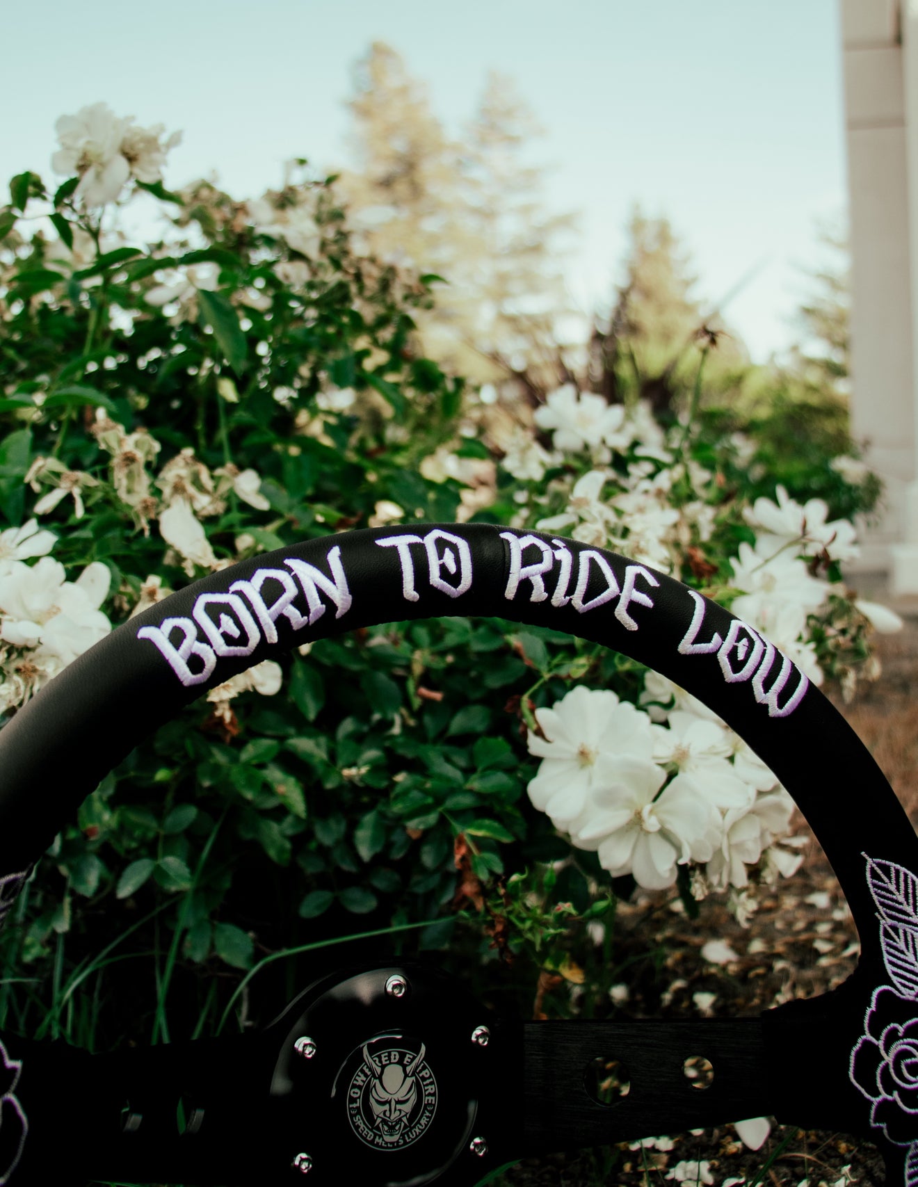 White Killer Roses KR-2 Steering Wheel 350mm