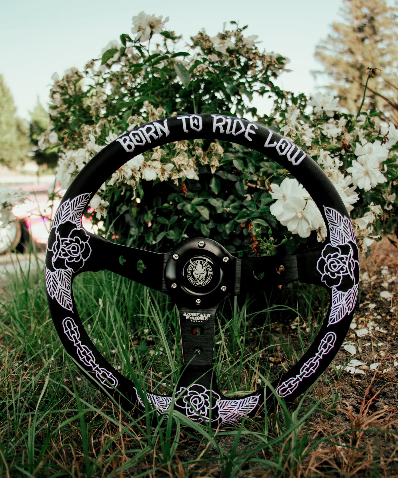 White Killer Roses KR-2 Steering Wheel 350mm