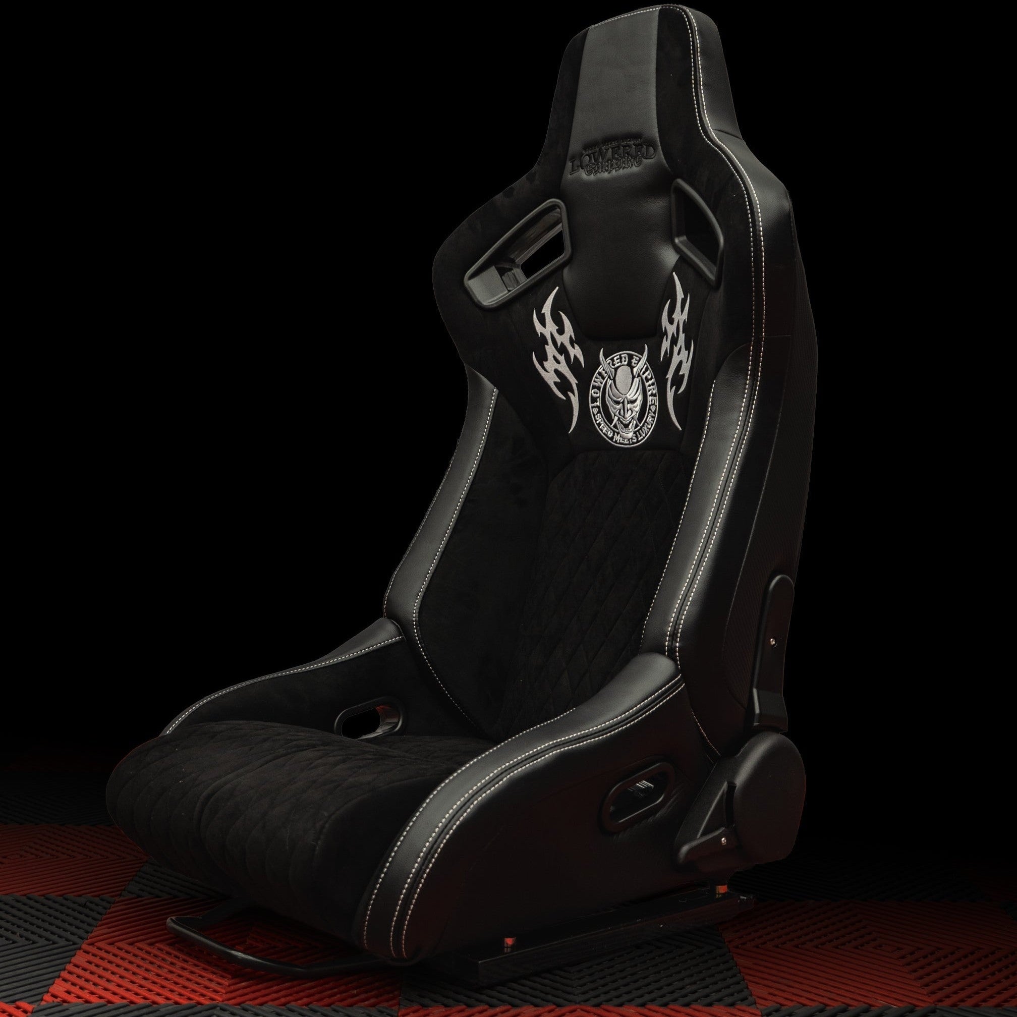 Sigil Ⅰ Collection – Black Reclining Bucket Seats