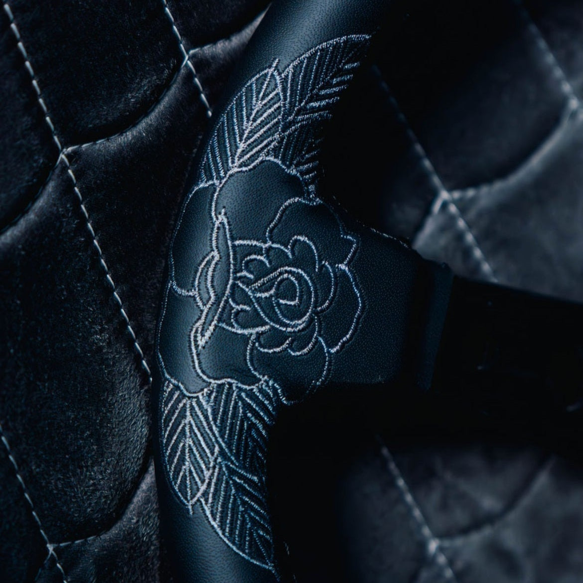 Traditional Killer Roses KR-1 Steering Wheel 350mm - Steering wheels